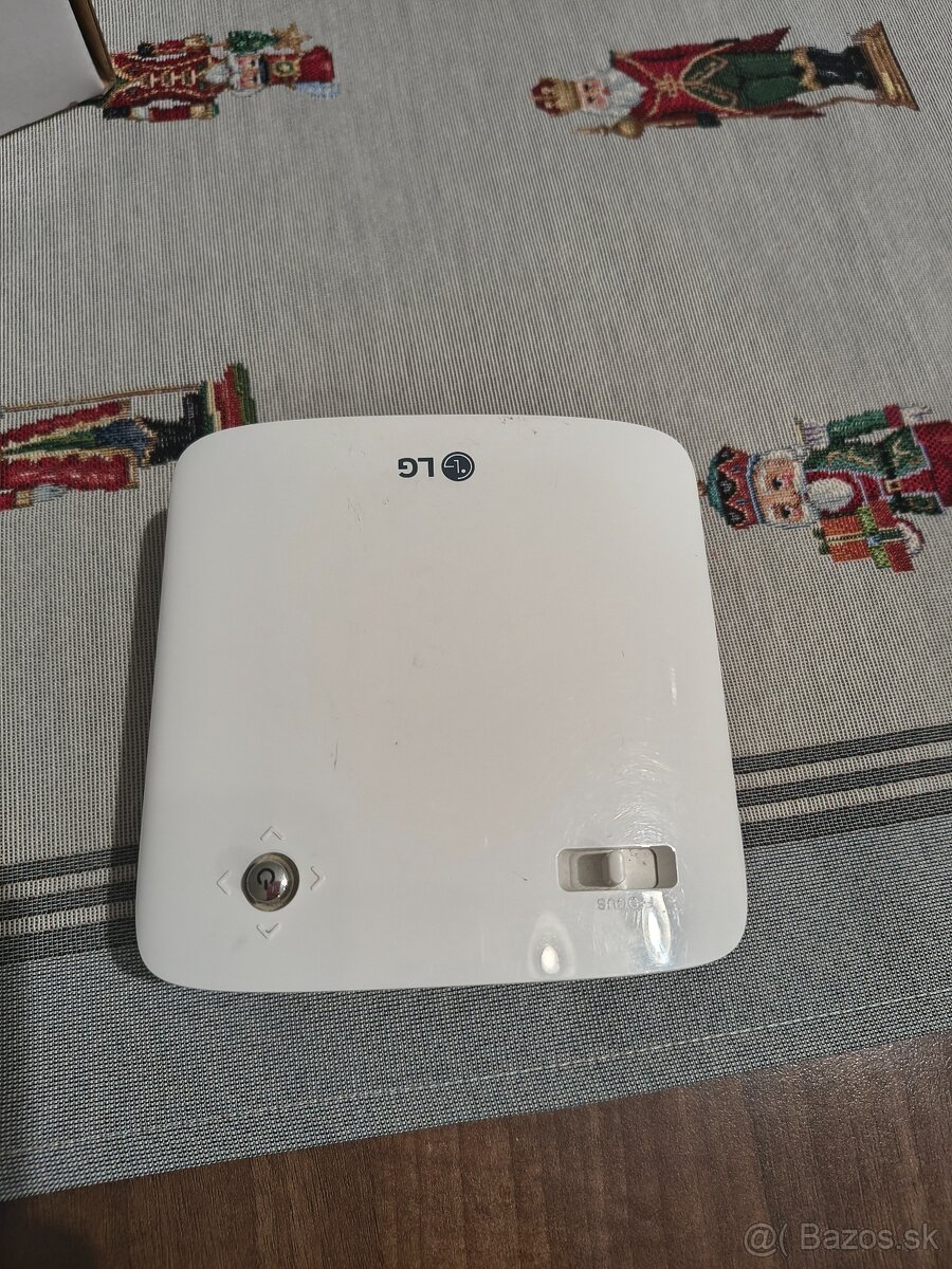 Projektor LG - 2