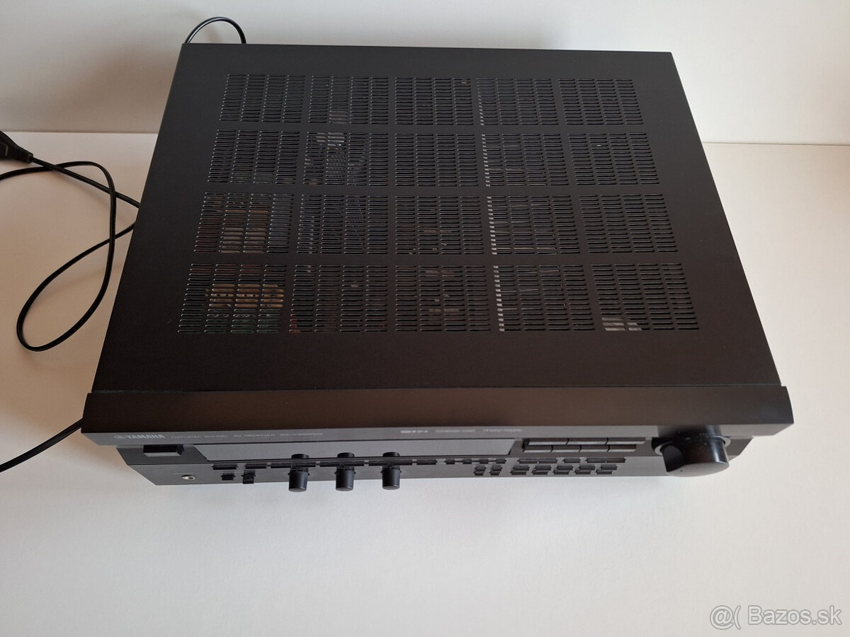 Zosilňovač YAMAHA RX V395RDS - 2