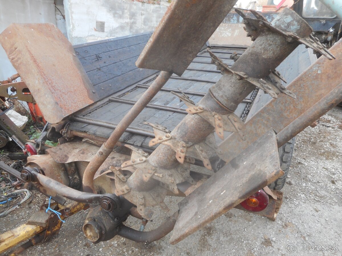 Rozmetadlo na hnoj EICHER 3T - 2