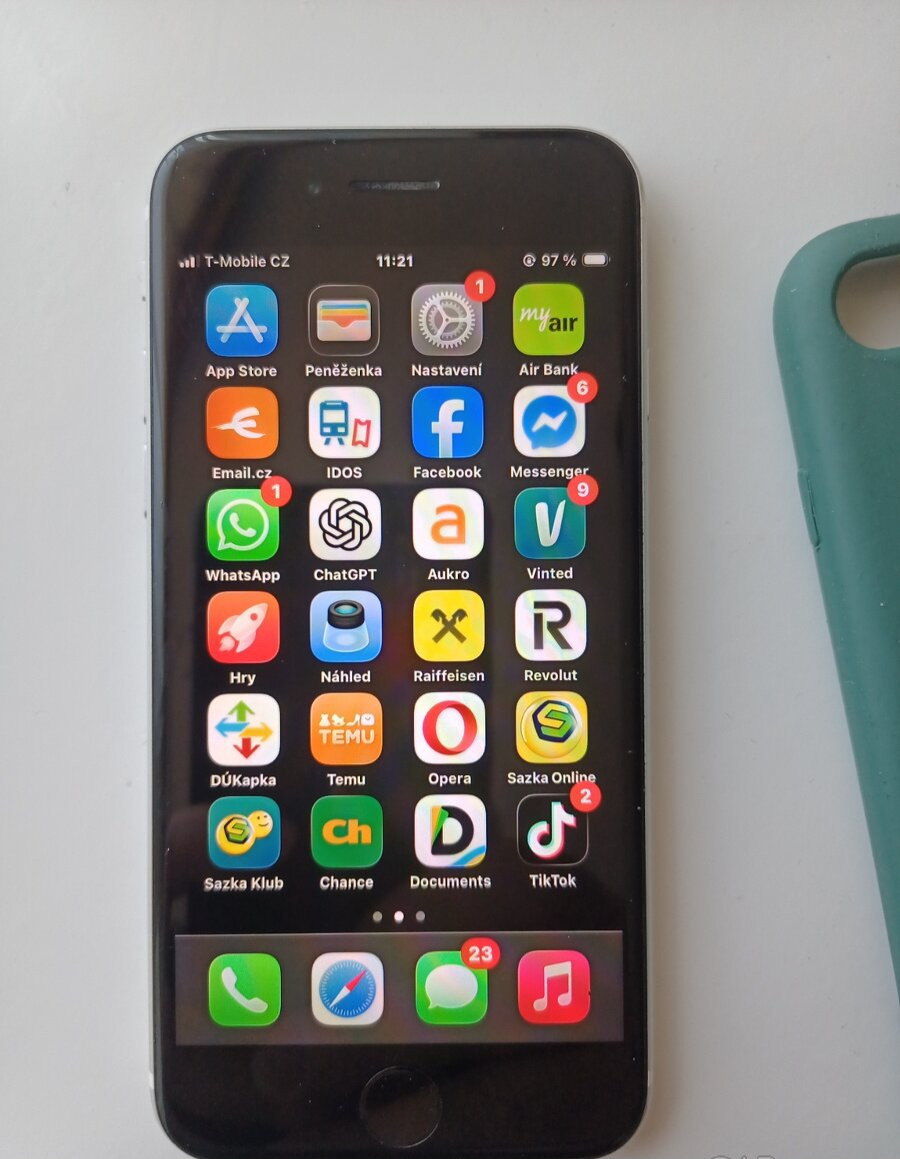 Apple iPhone SE 2020 64GB - 2