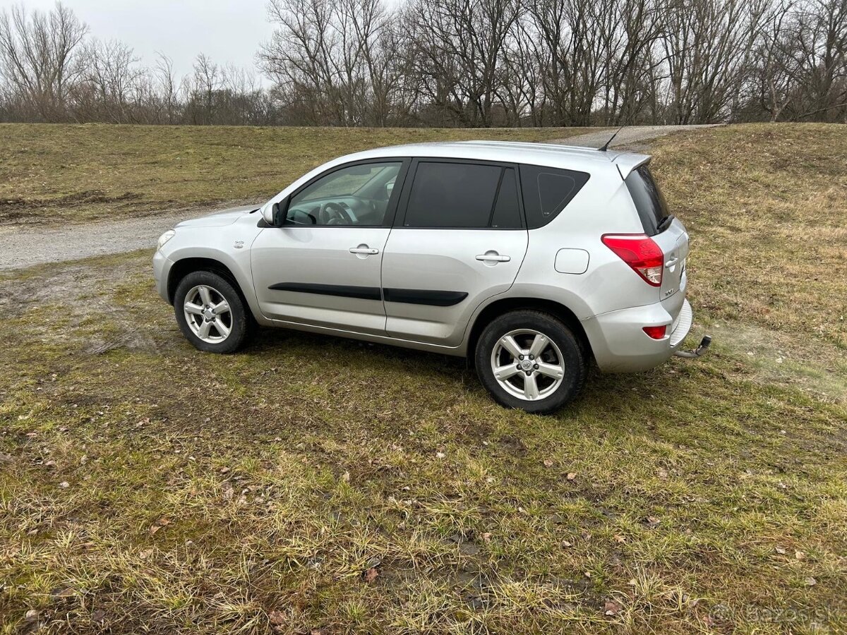 Predám Toyotu RAV 4 - 2