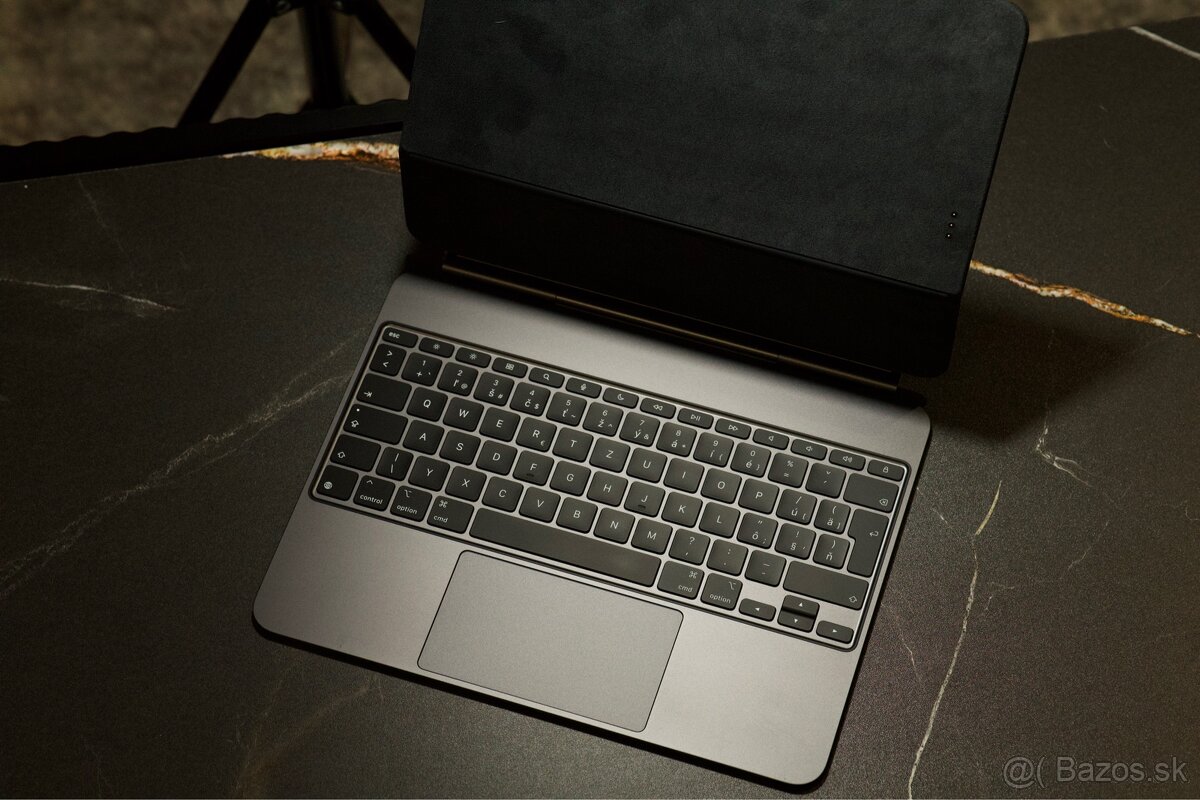 Apple Magic Keyboard pre iPad Pro 13-palcový (M4/M5) - 2