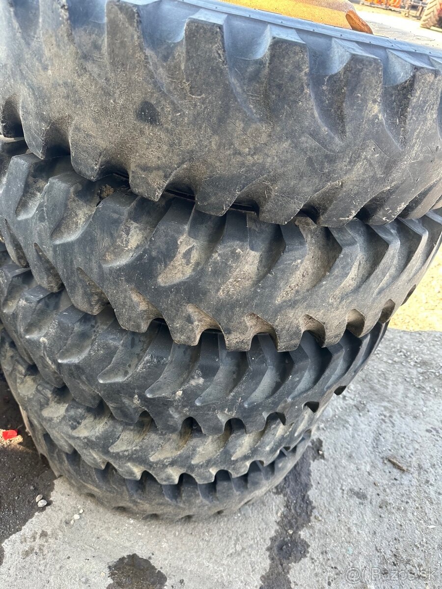 Pneu na V3S na diskoch 5ks 10% - 2