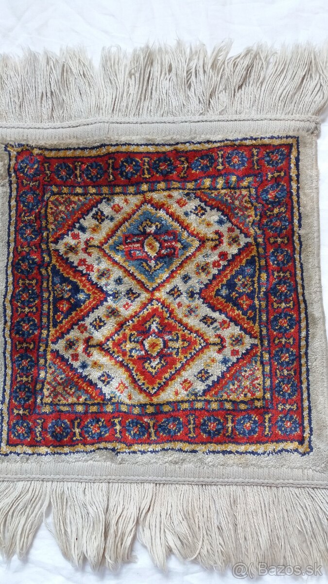 starožitný koberček 30 x 30 cm, cena 30 - 2