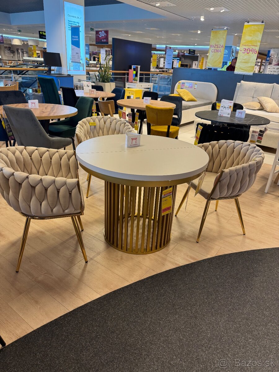 Jedálenský stôl - 2