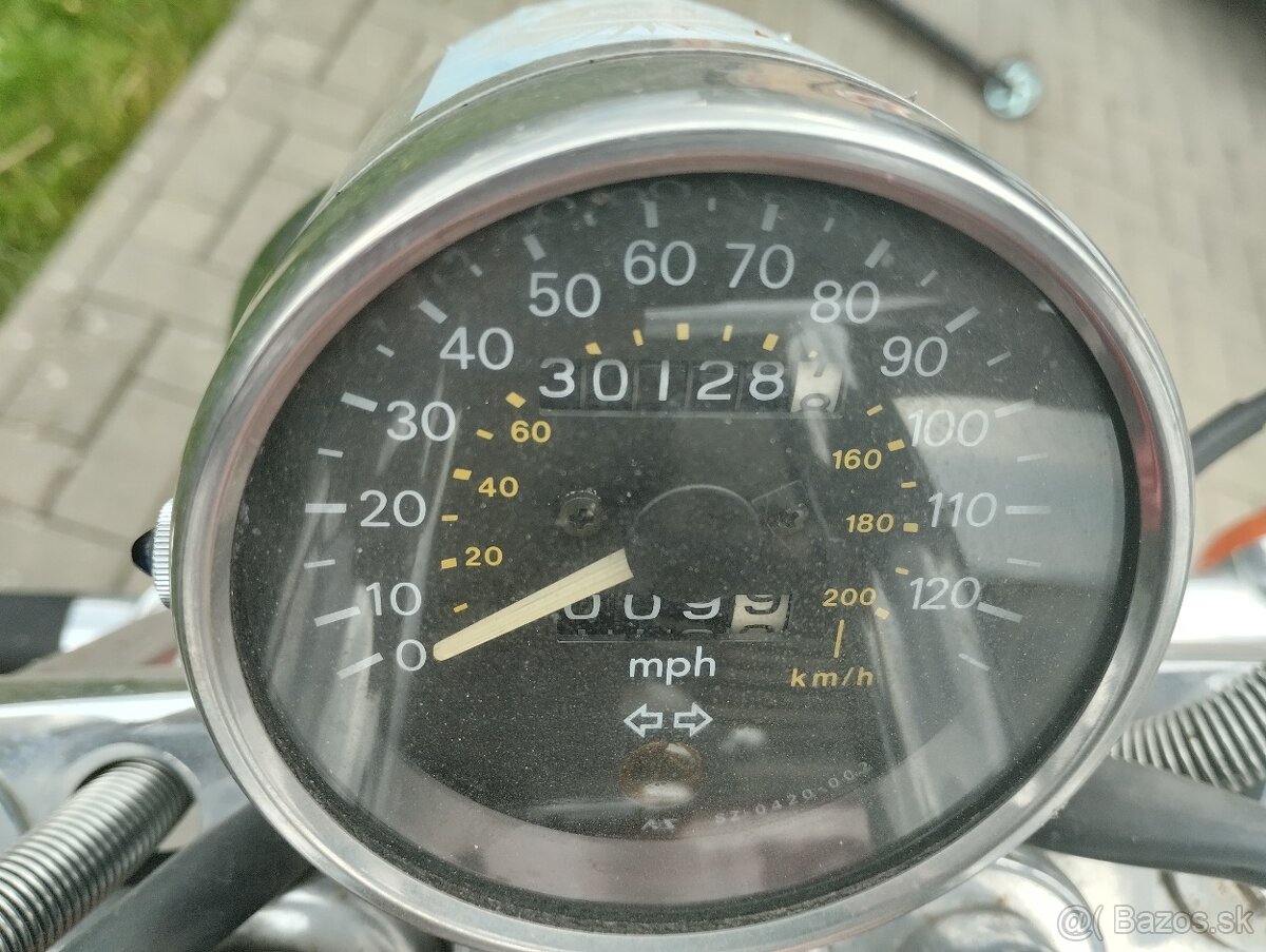 Suzuki intruder gl 600 - 2