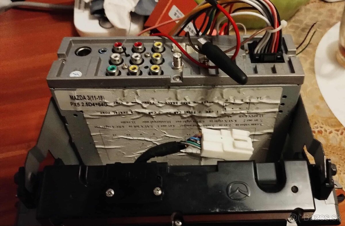 Predám rádio Mazda 3 - 2