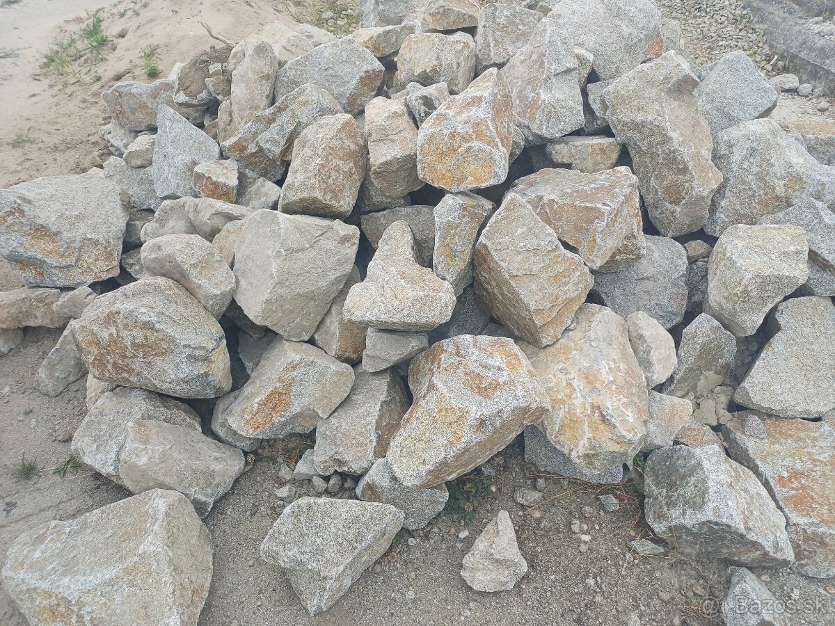 Predam lomovy kamen na skalky,ploty a do gabionov - 2