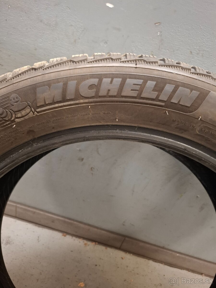 Predám zimné pneumatiky 235/50 r19 - 2