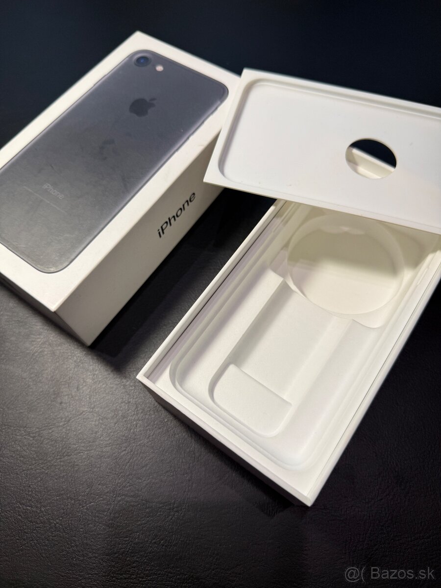 iPhone 7 black krabica - 2