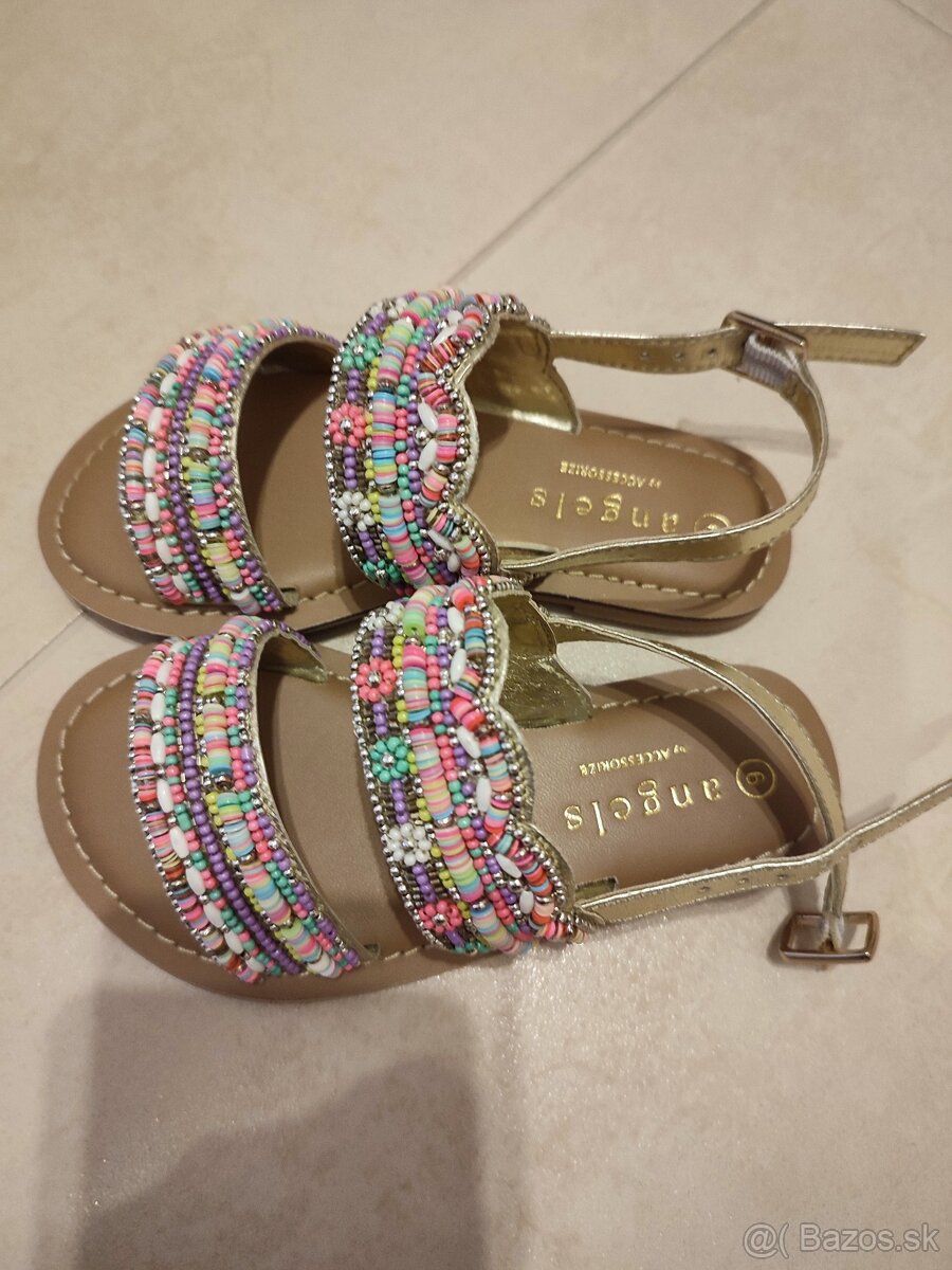 Nove detske sandale - 2
