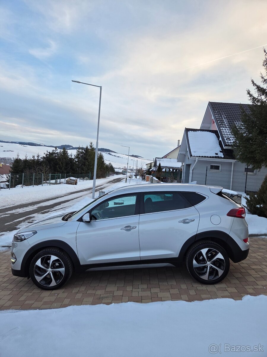 Hyundai Tucson 2.0CRDI 4x4 Automat - 2
