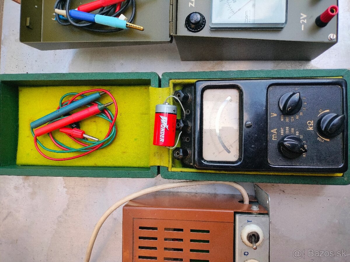 Stare elektronaradie transformátor ,merač . - 2