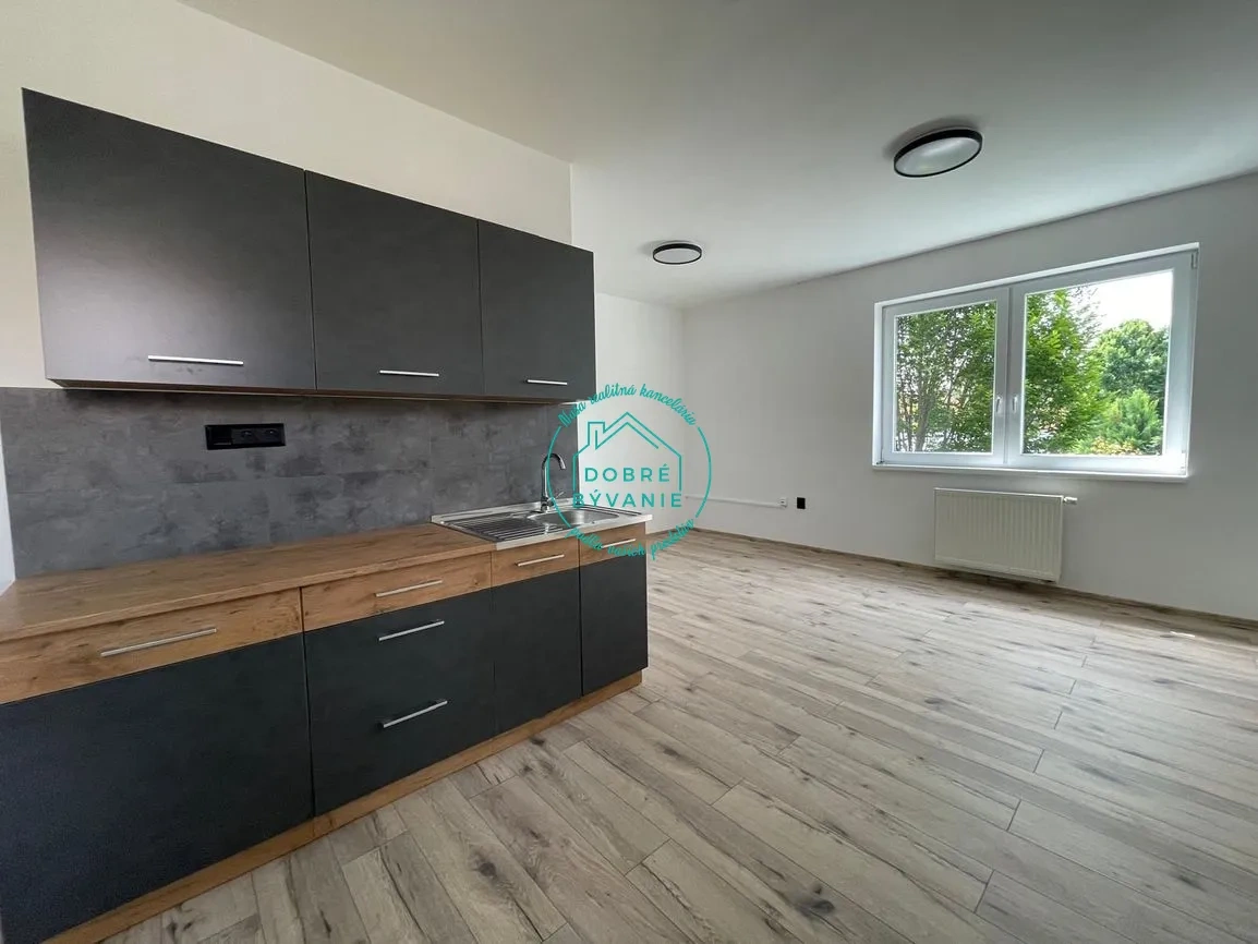 Prenájom Garsónky v polyfunkčnom dome v centre - 2