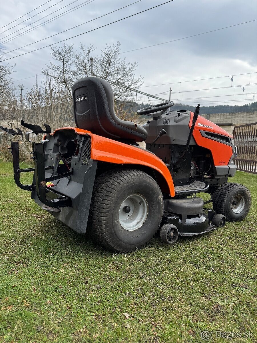 Traktorová kosačka Husqvarna - 2