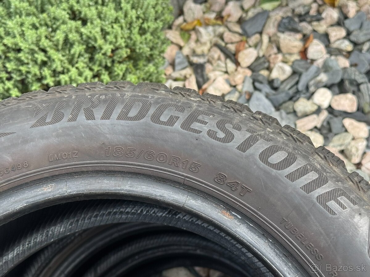 185/60 R15 - 2