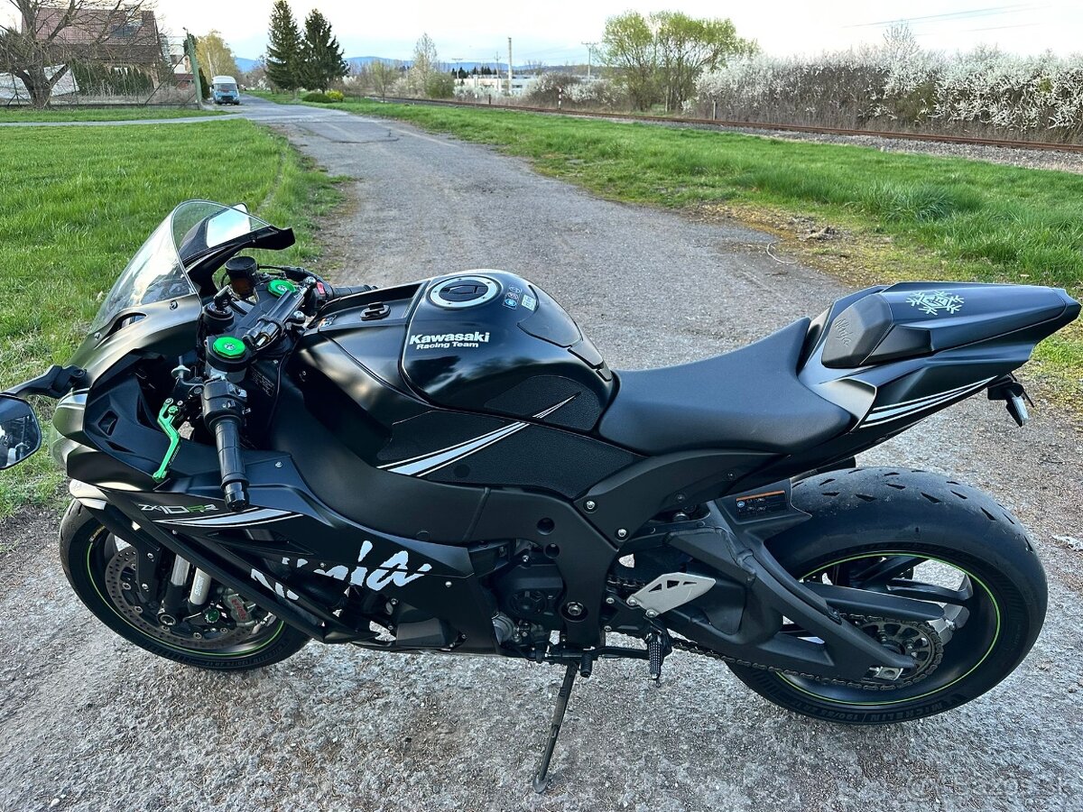 Kawasaki ZX10RR - 2