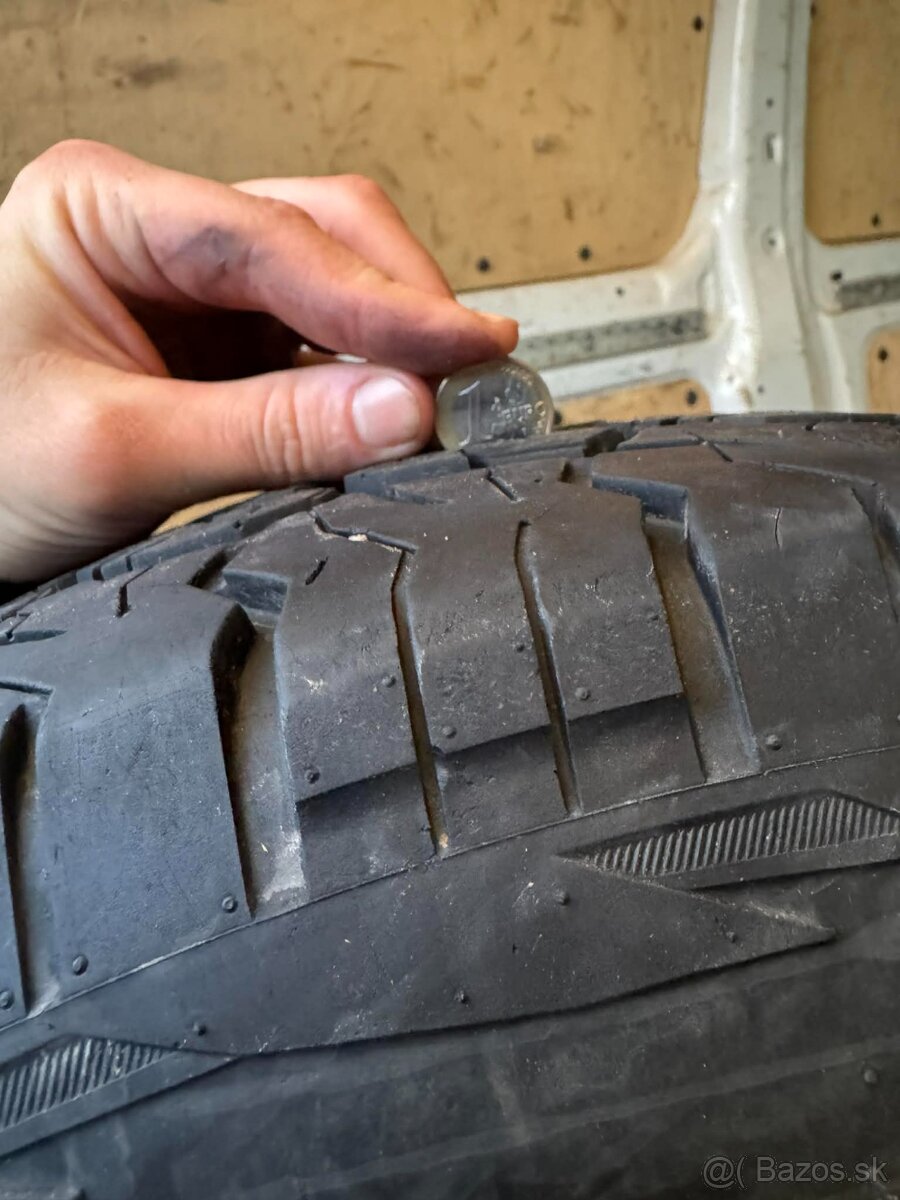 Unigrip Lateral Force A/T 225/60 R17 99H - 2
