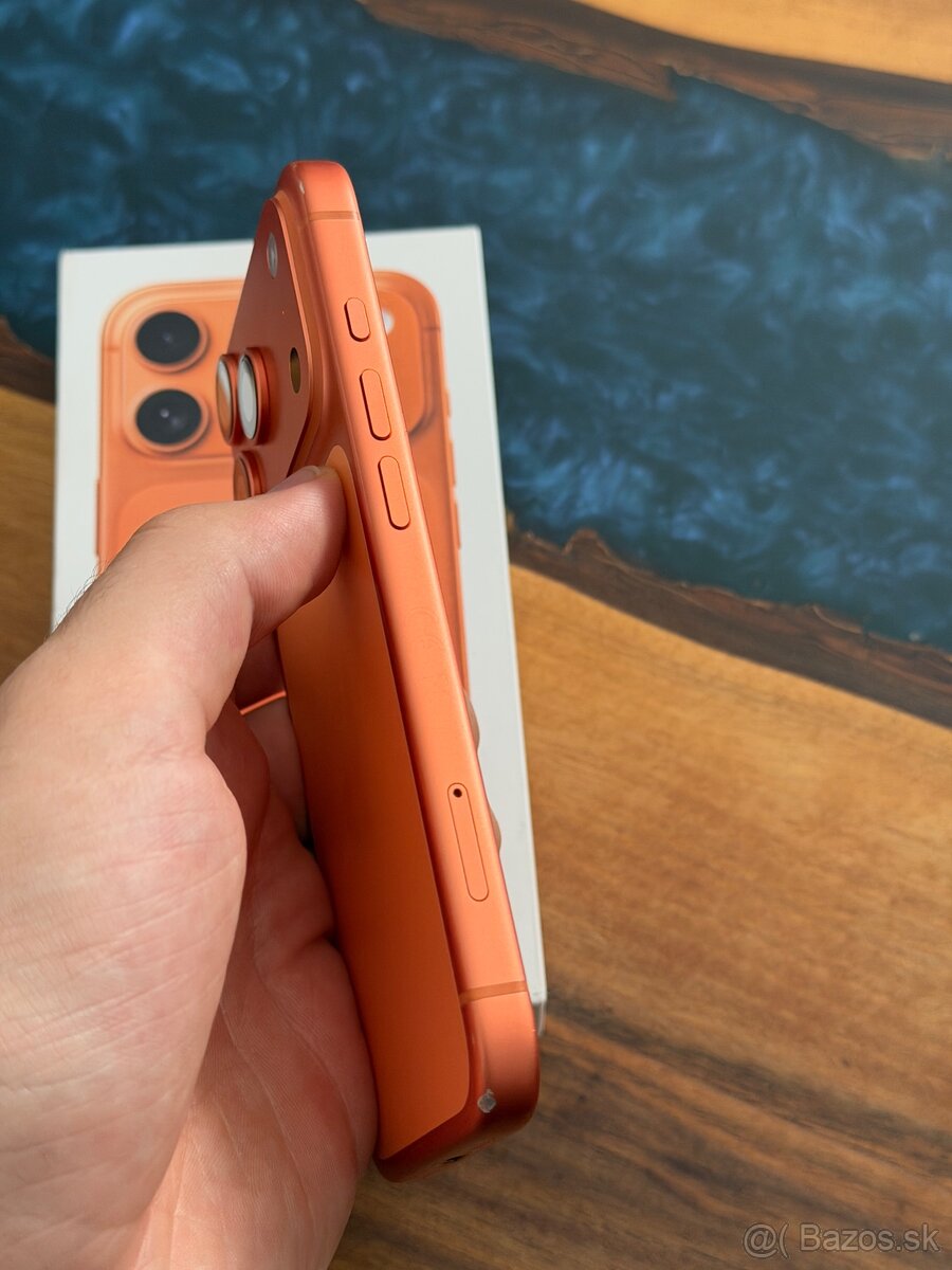 iPhone 17 Pro 256gb Orange - 2