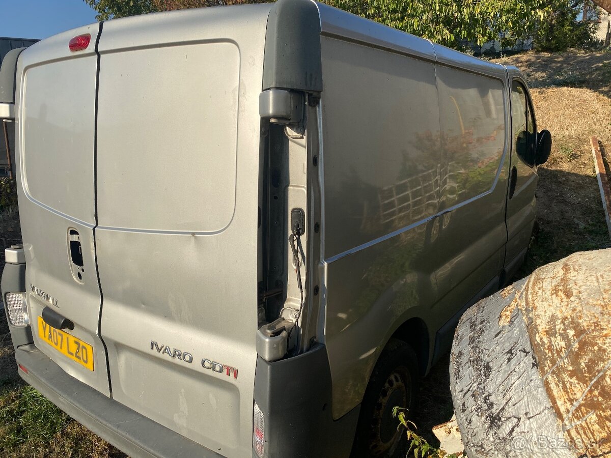 Rozpredam opel vivaro - 2