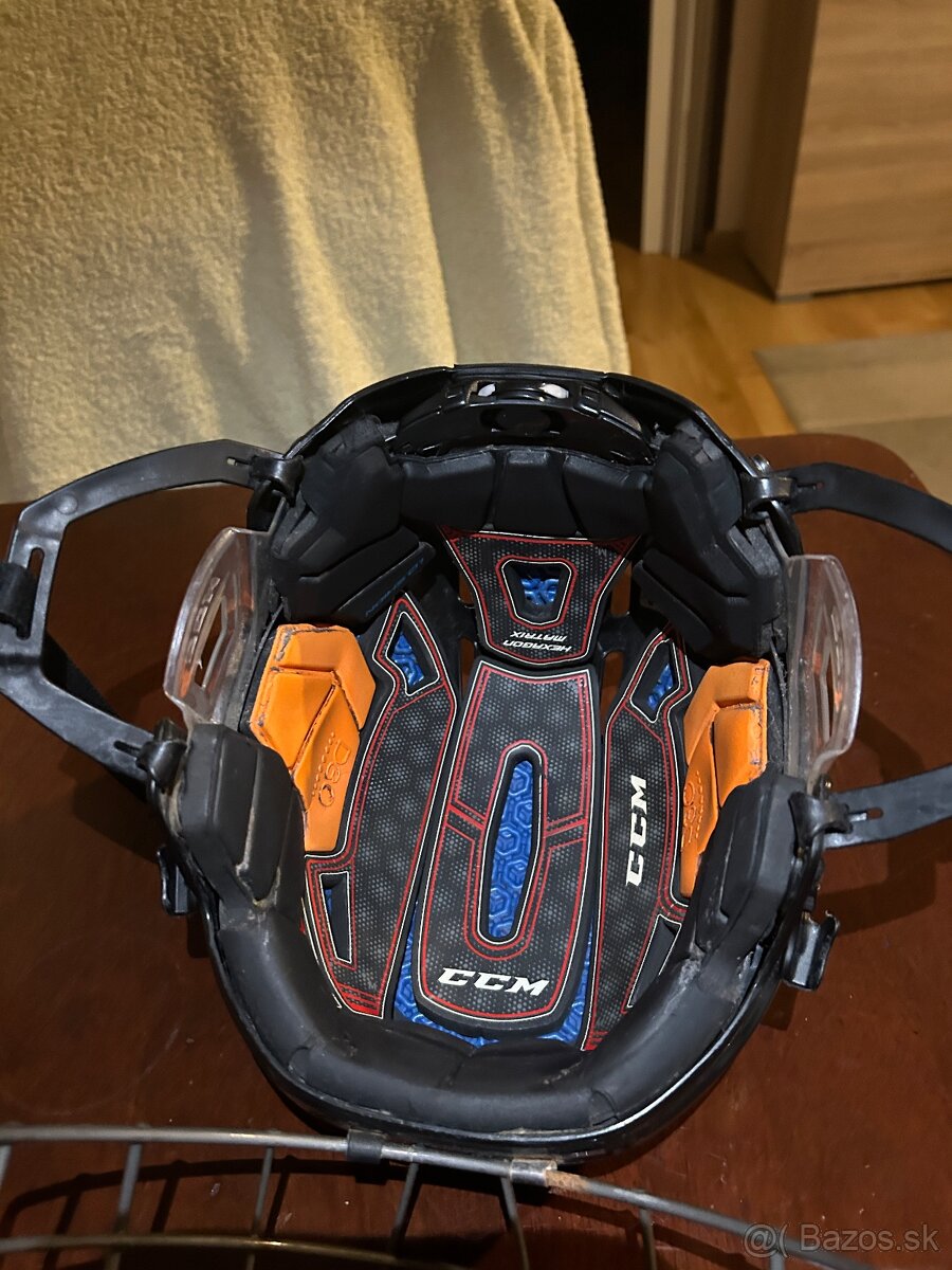 Hokejova prilba - 2