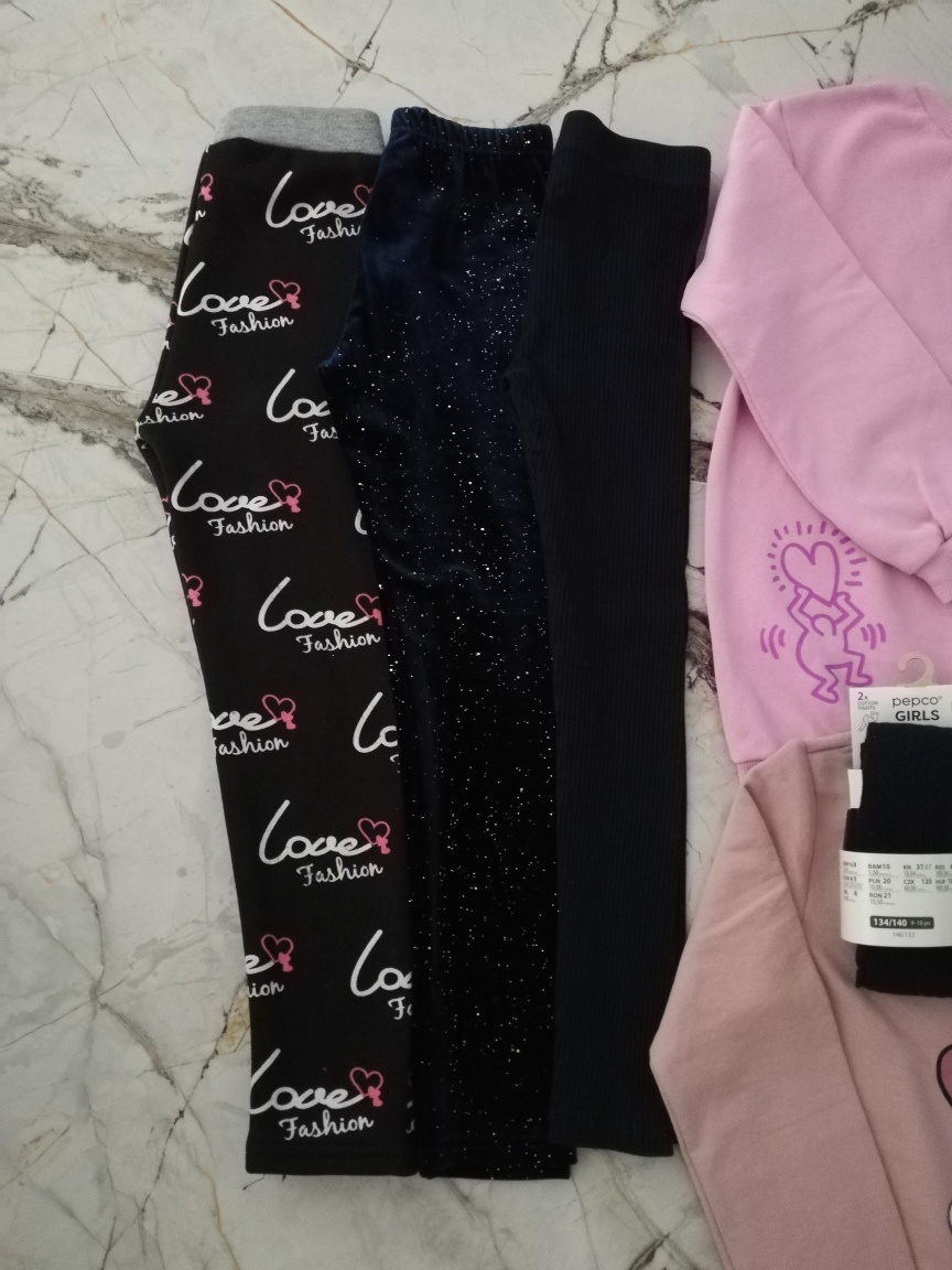 Balík oblečenia pre dievča veľkosť 134-140 - 2