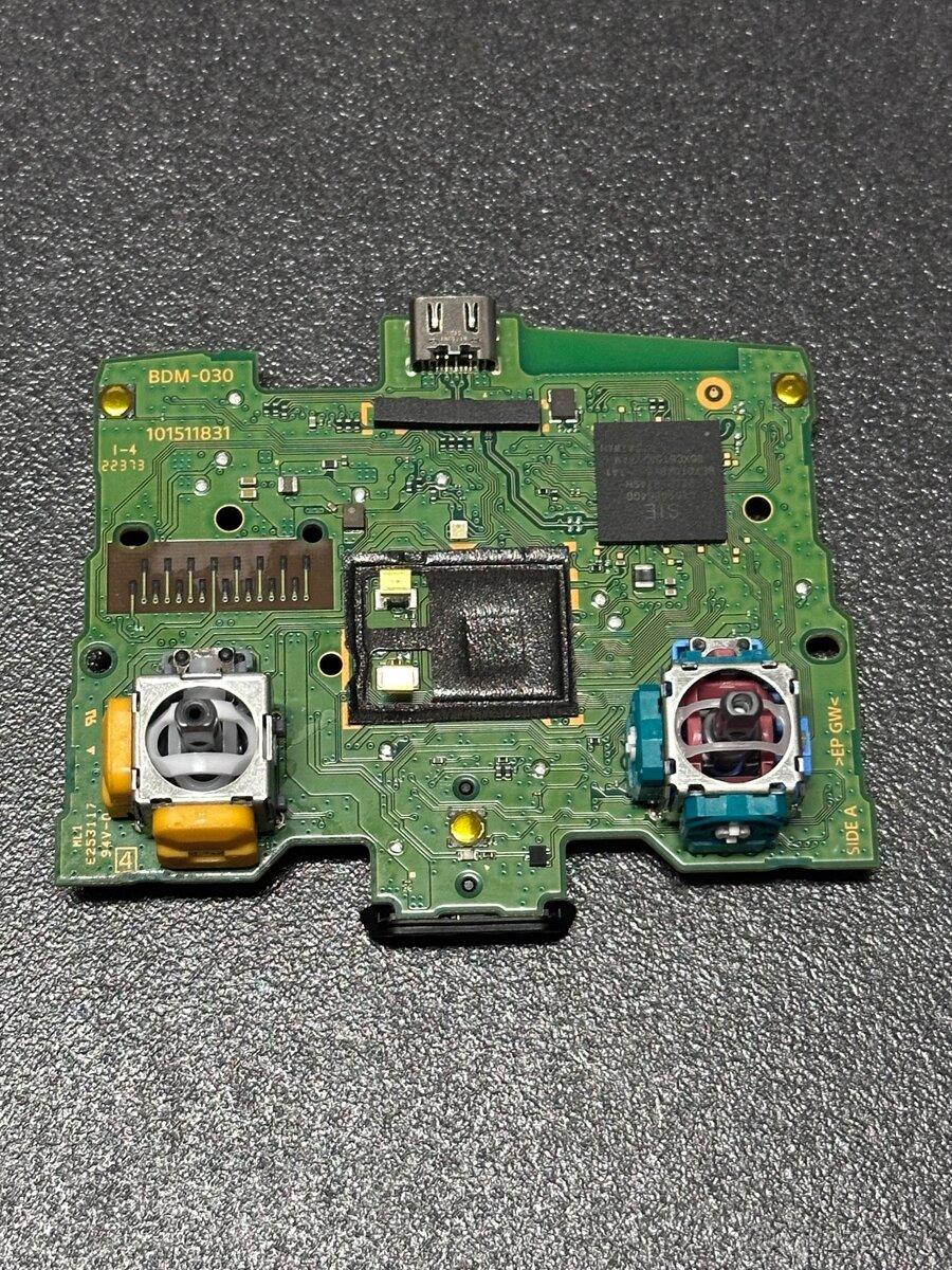 Sony Playstation 5 DualSense ovládač PS5 + hall efekt - 2