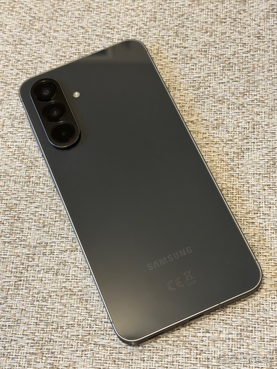 Predám Samsung Galaxy A56 256GB Grey - 2