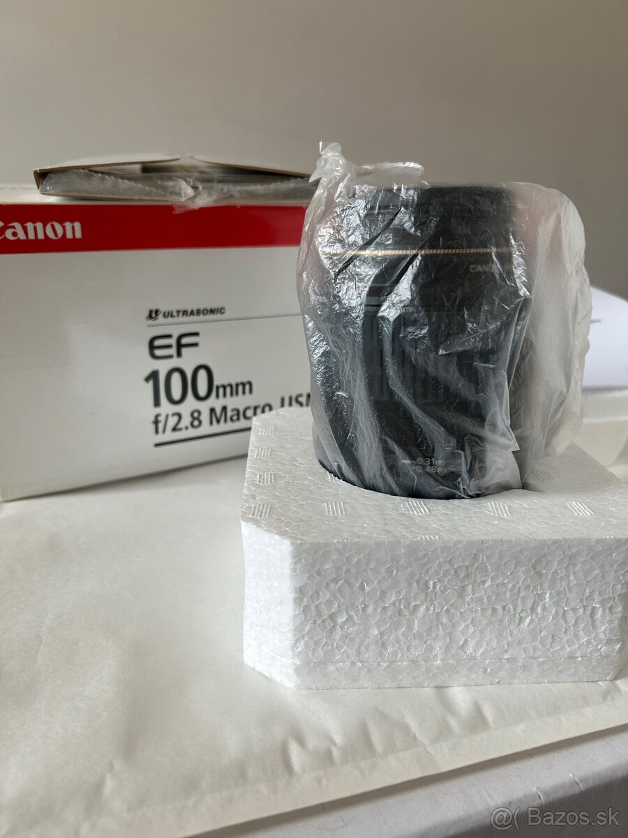 Canon EF 100 mm f/2.8 Macro USM - 2