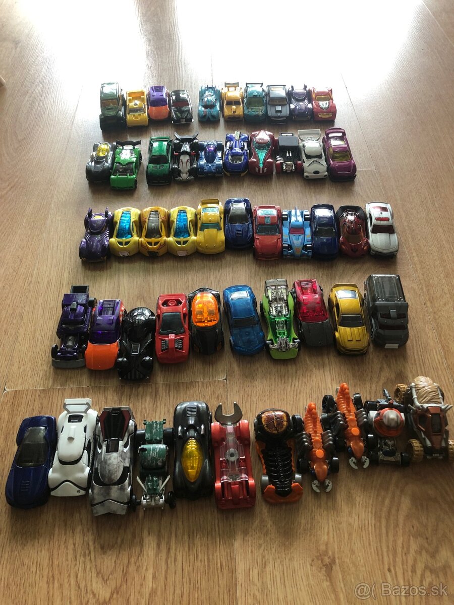 Hot Wheels autíčka - 2