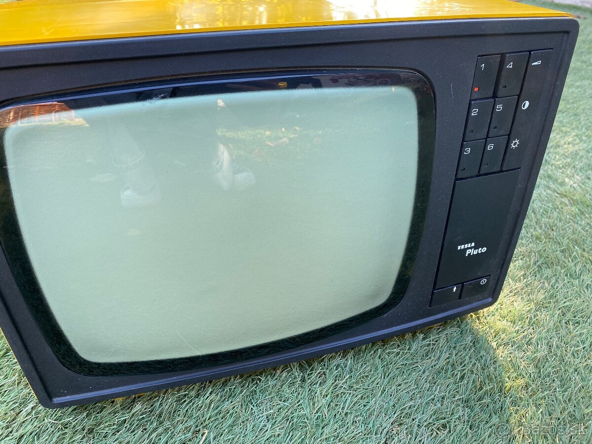 Retro TV Tesla Merkur - 2