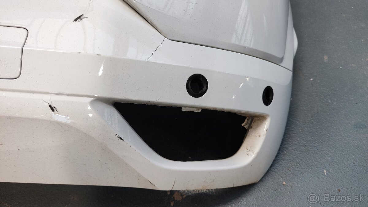 Predám zadný nárazník na Daciu Sandero - 2