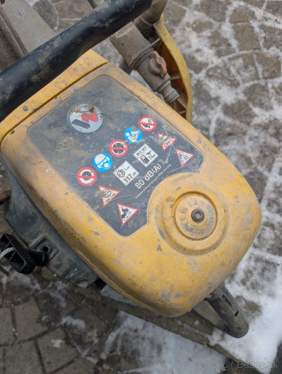 Wacker motorová pila - 2