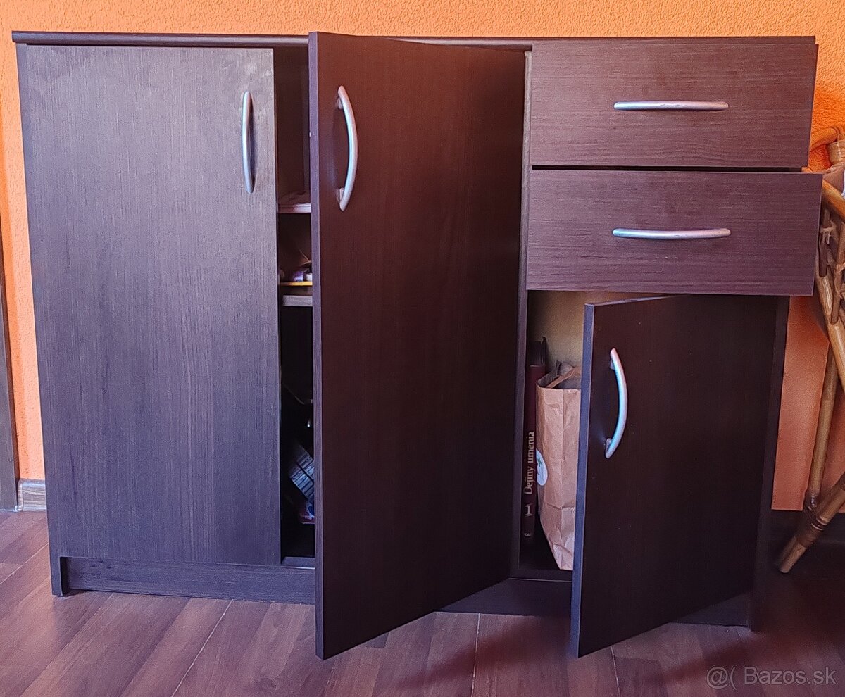 Hnedá komoda - 2