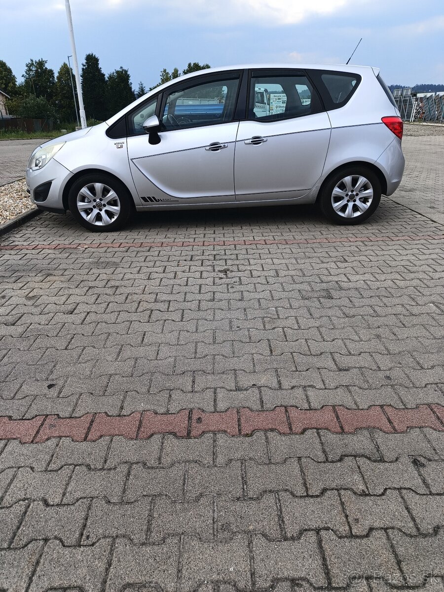 Opel Meriva 1.4 turbo benzín - 2