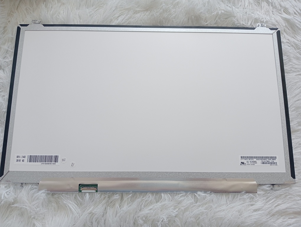 predám 17,3" LED SLIM displej LP173WF4 - 2