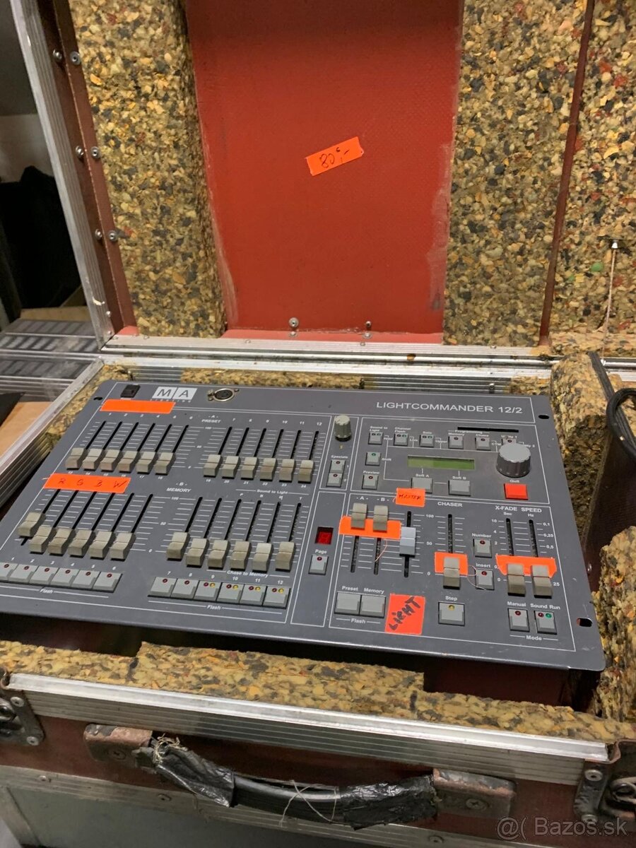 Predám svetelný mixpult MA Lightcommander 12/2 - 2
