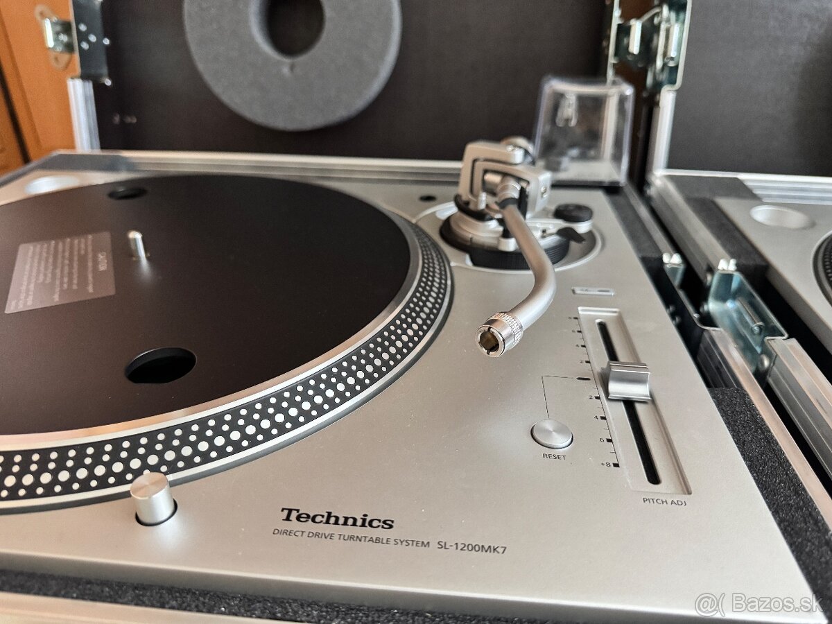 Technics SL-1200 MK7 - 2