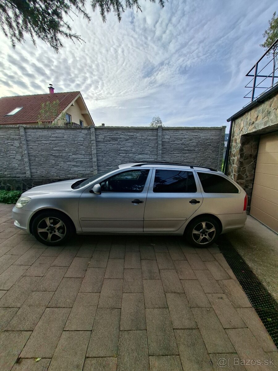 Skoda Octavia - 2