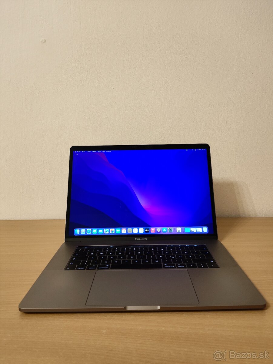 MacBook Pro 15 2017 | Core i7 • 16GB • 512GB SSD - 2