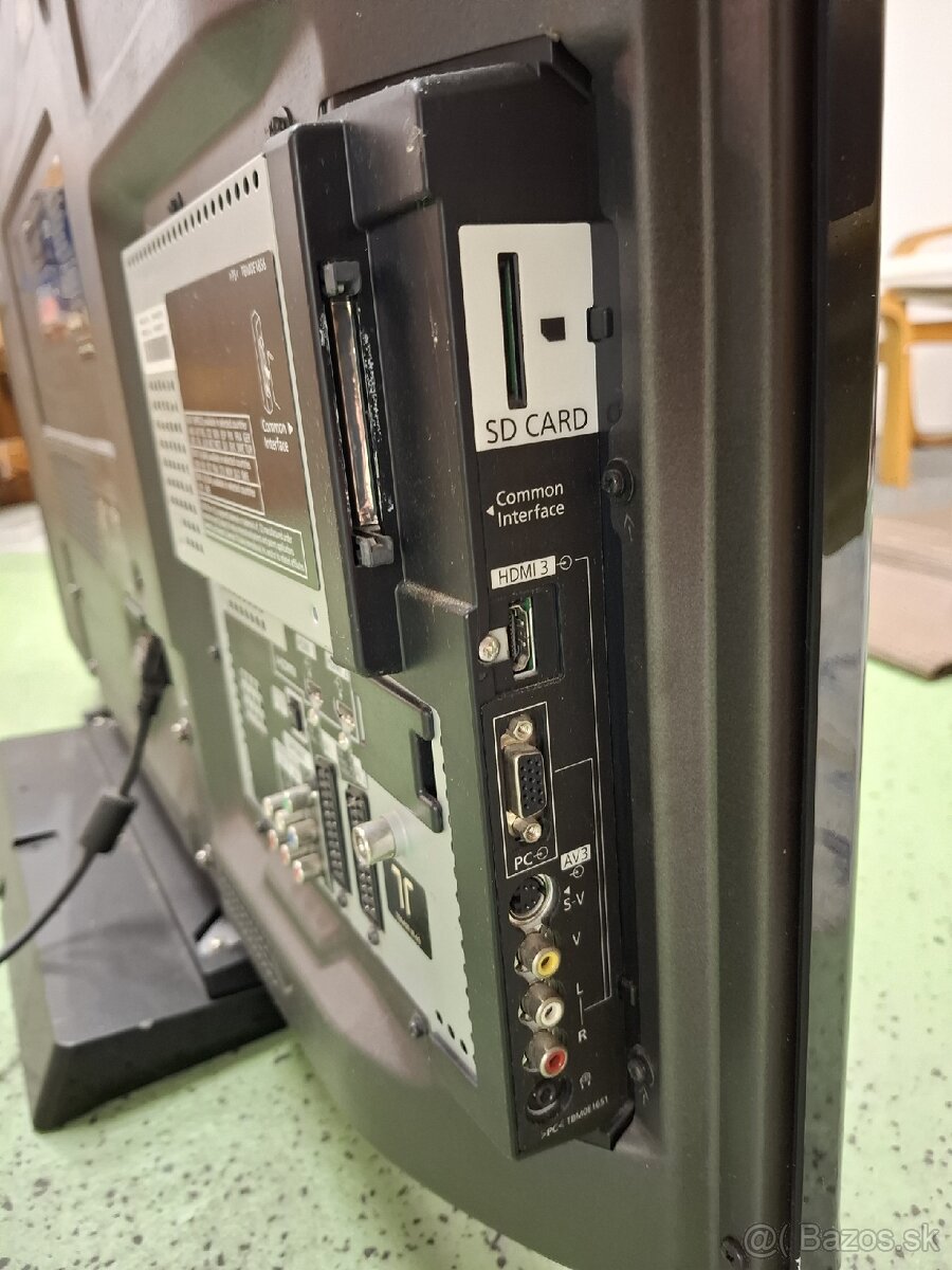 Panasonic Televízor - 2
