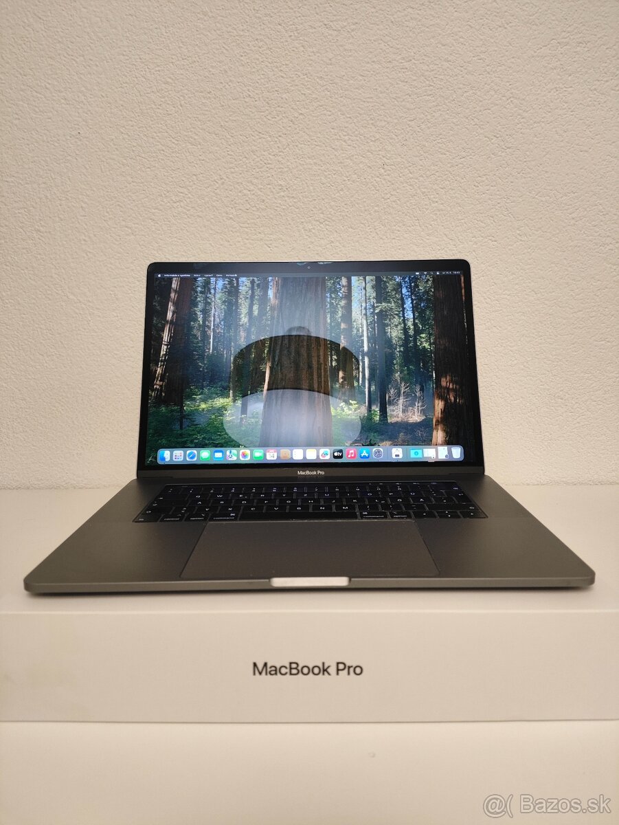 MacBook Pro 2018 | i7 • 16GB • 256GB SSD - 2