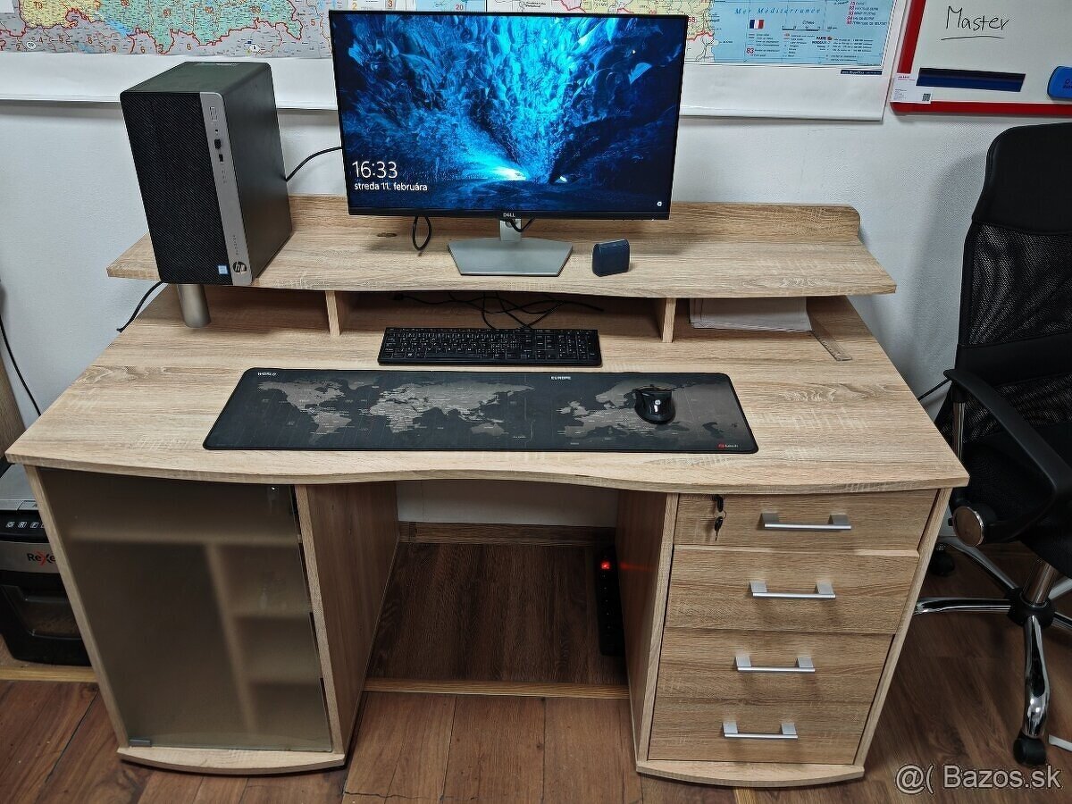 Rozpredám kanceláriu - 2