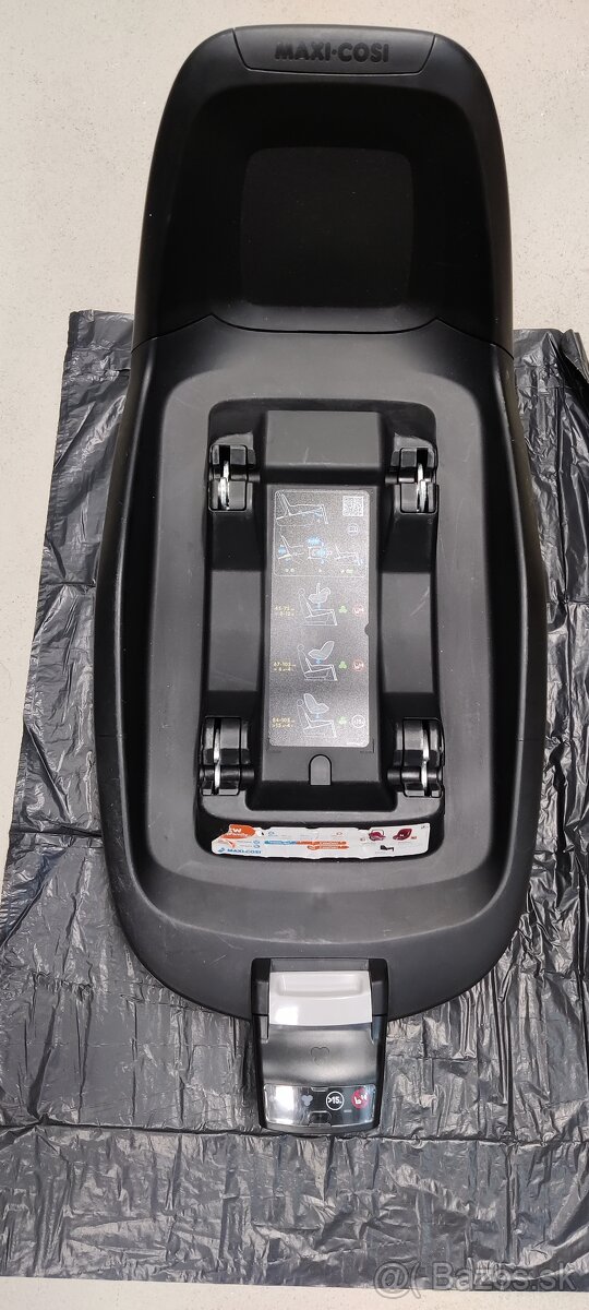 Maxi Cosi autosedačka/vajíčko + Isofix - 2