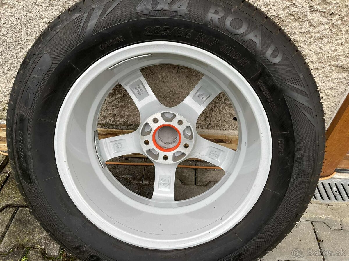 225/65r17 mazda. Rezerva ako nova - 2