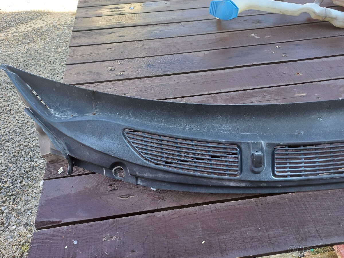 Škoda roomster plast pod čelné okno - 2