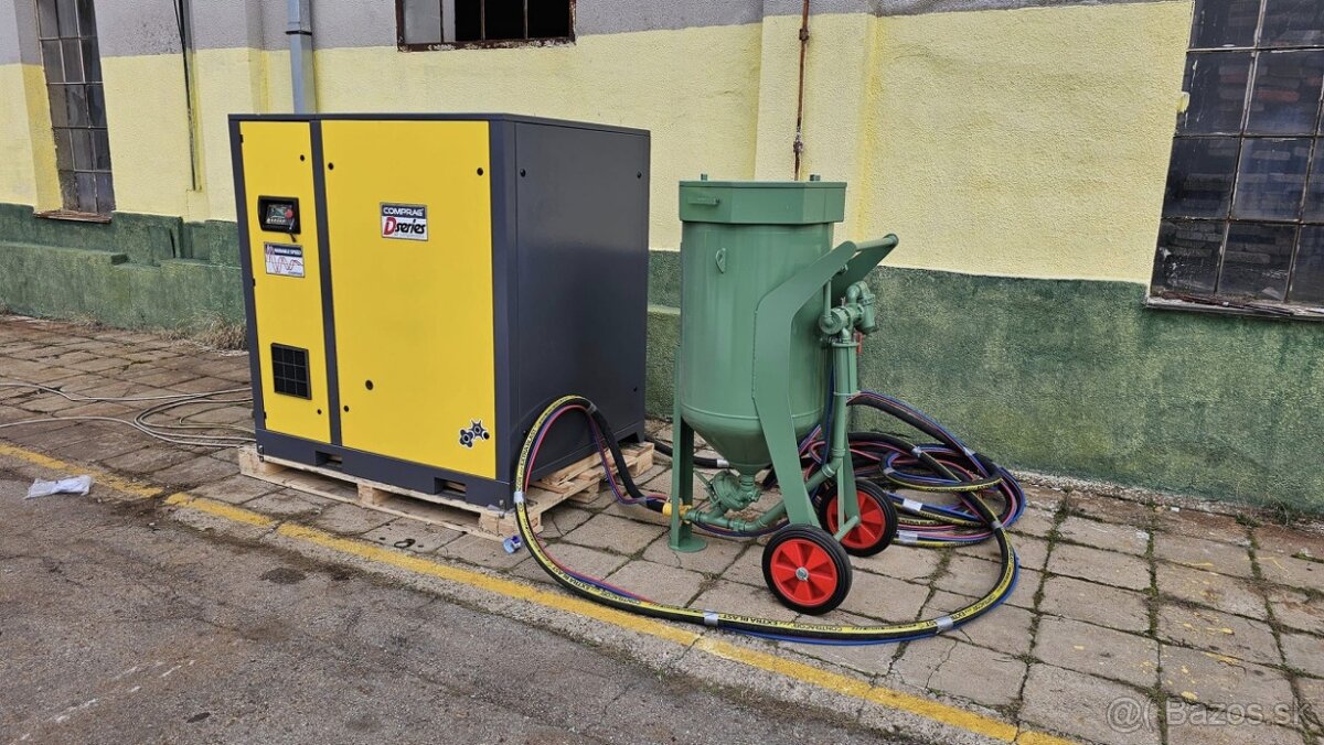 set pieskovačka CONTRACOR + skrutkový kompresor COMPRAG - 2