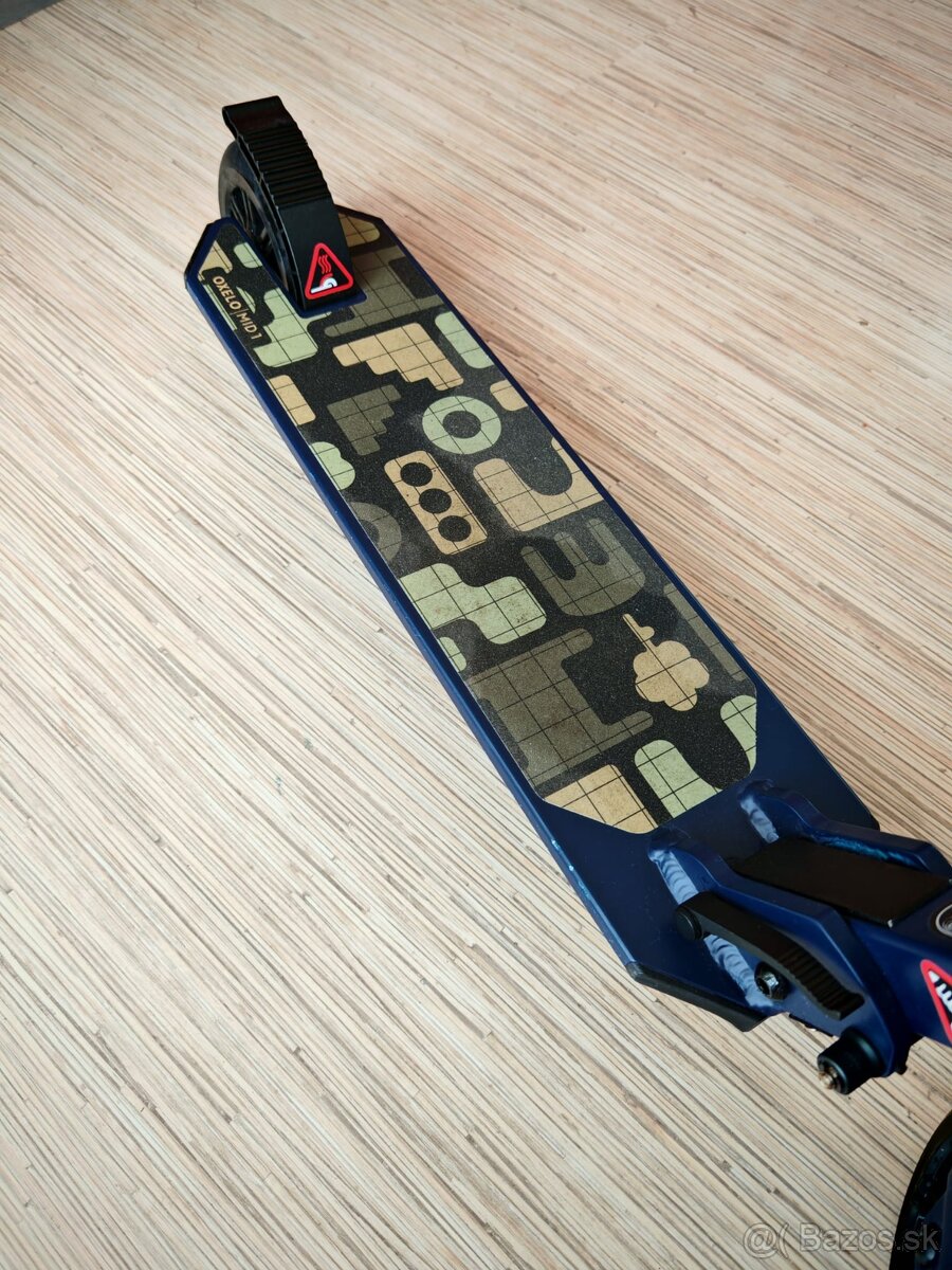 Detská kolobežka OXELO MID1 Galaxy Blue - 2