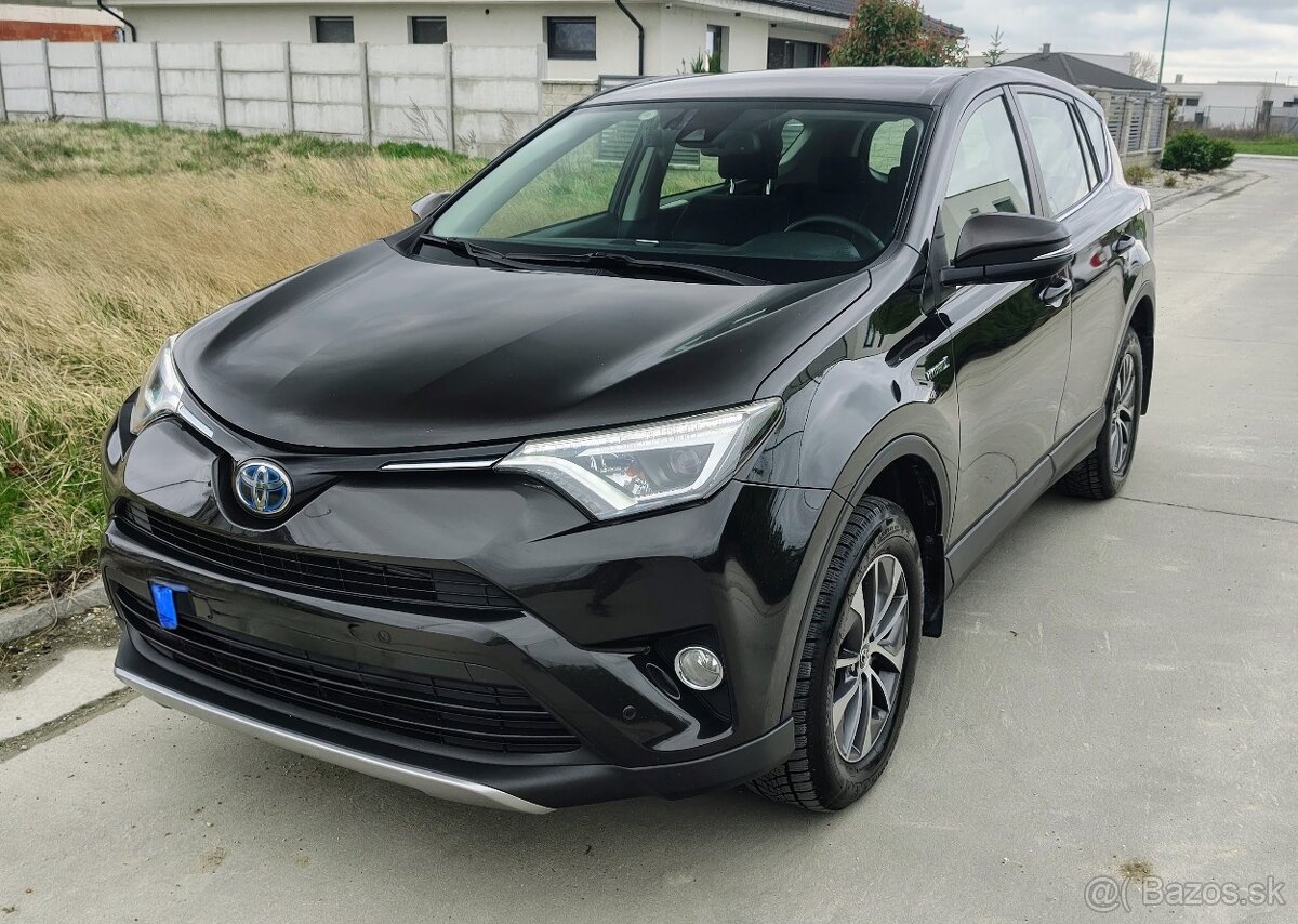 Predám Toyotu RAV4, hybrid - 2