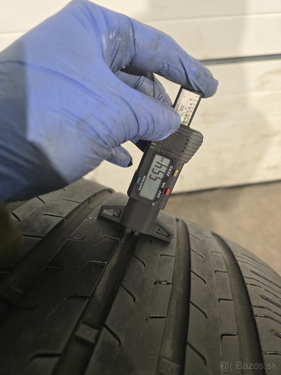 Letné Pneu Continental Eco6 315/30 R22 - 2